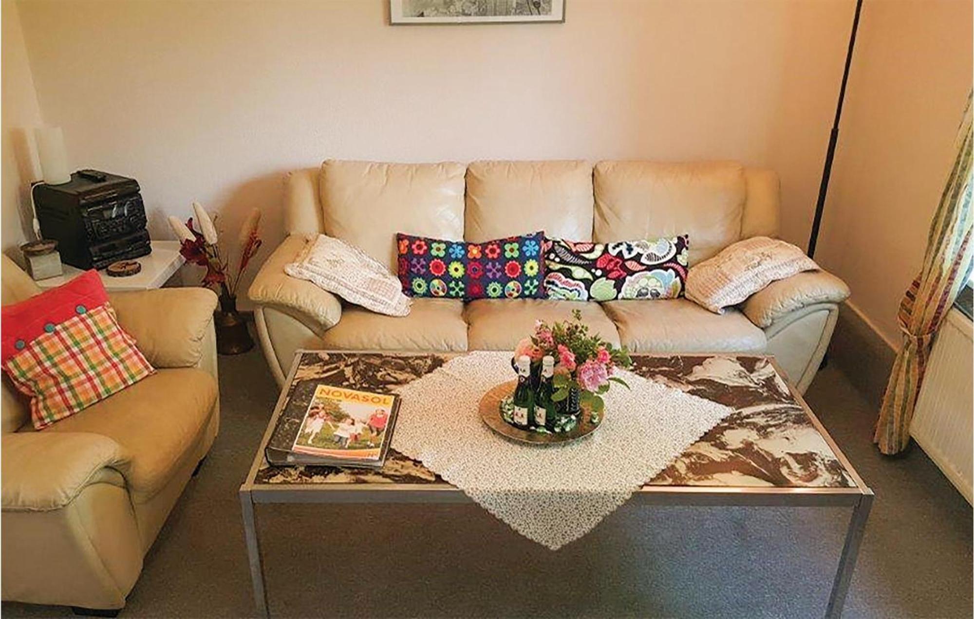 1 Bedroom Nice Apartment In Flueggendorf Klausdorf  Екстер'єр фото